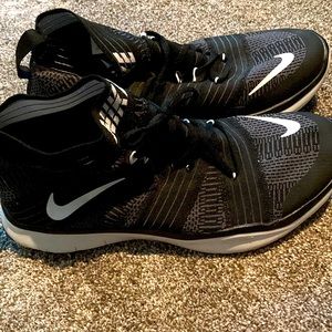 Nike Mens Free Train Virtue